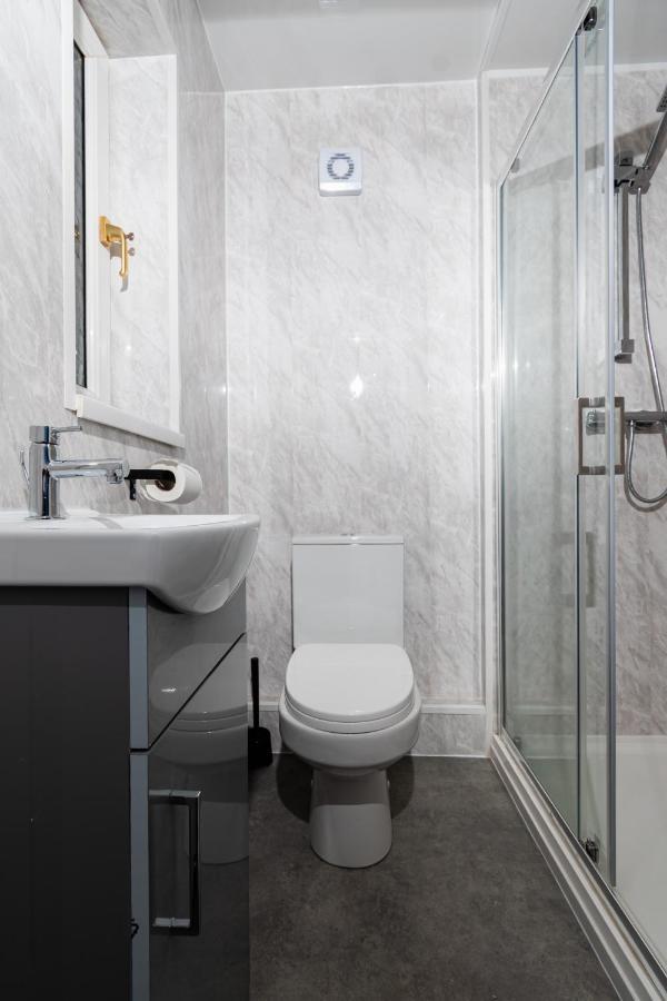 Greenbourne - 4 Bedrooms Sleeps 8 Free Parking Gateshead Exteriör bild