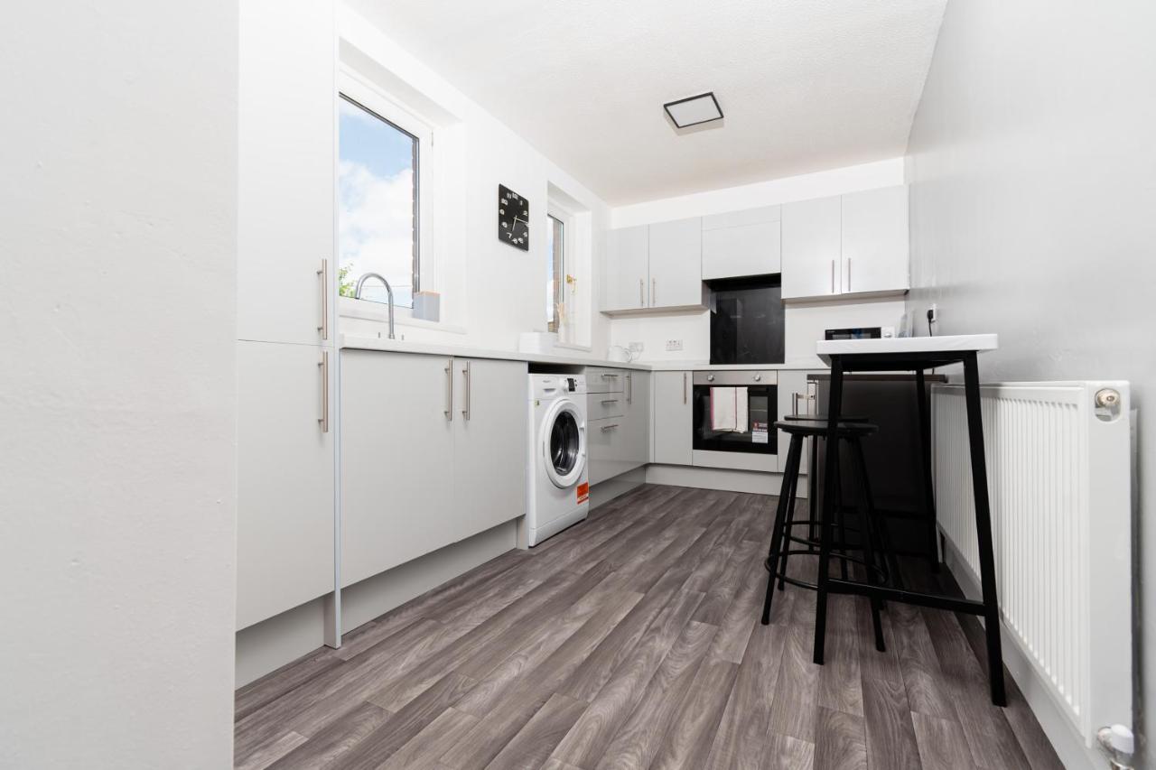 Greenbourne - 4 Bedrooms Sleeps 8 Free Parking Gateshead Exteriör bild