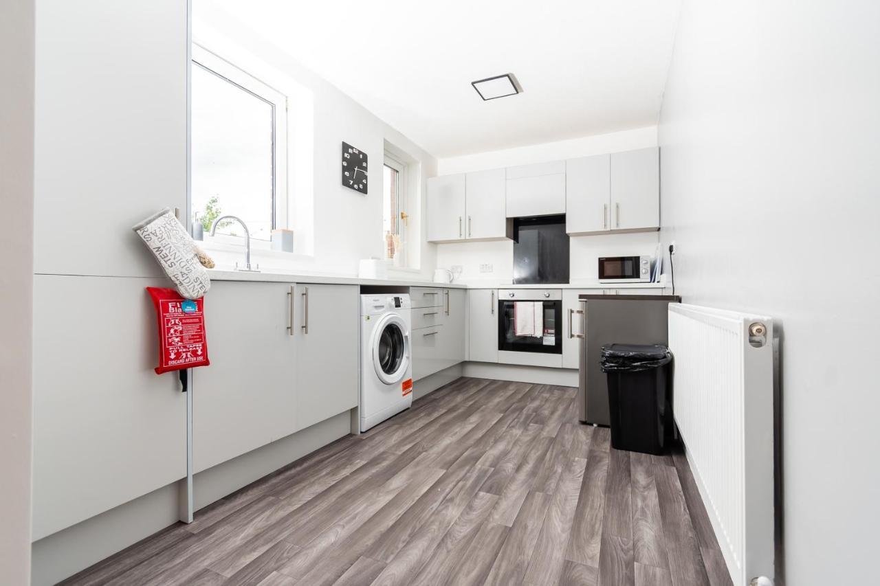 Greenbourne - 4 Bedrooms Sleeps 8 Free Parking Gateshead Exteriör bild
