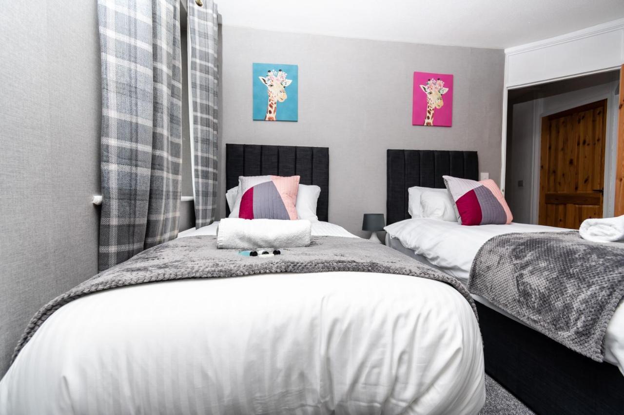 Greenbourne - 4 Bedrooms Sleeps 8 Free Parking Gateshead Exteriör bild
