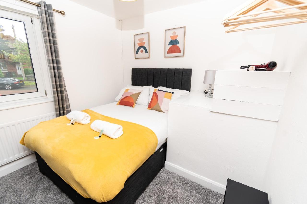 Greenbourne - 4 Bedrooms Sleeps 8 Free Parking Gateshead Exteriör bild