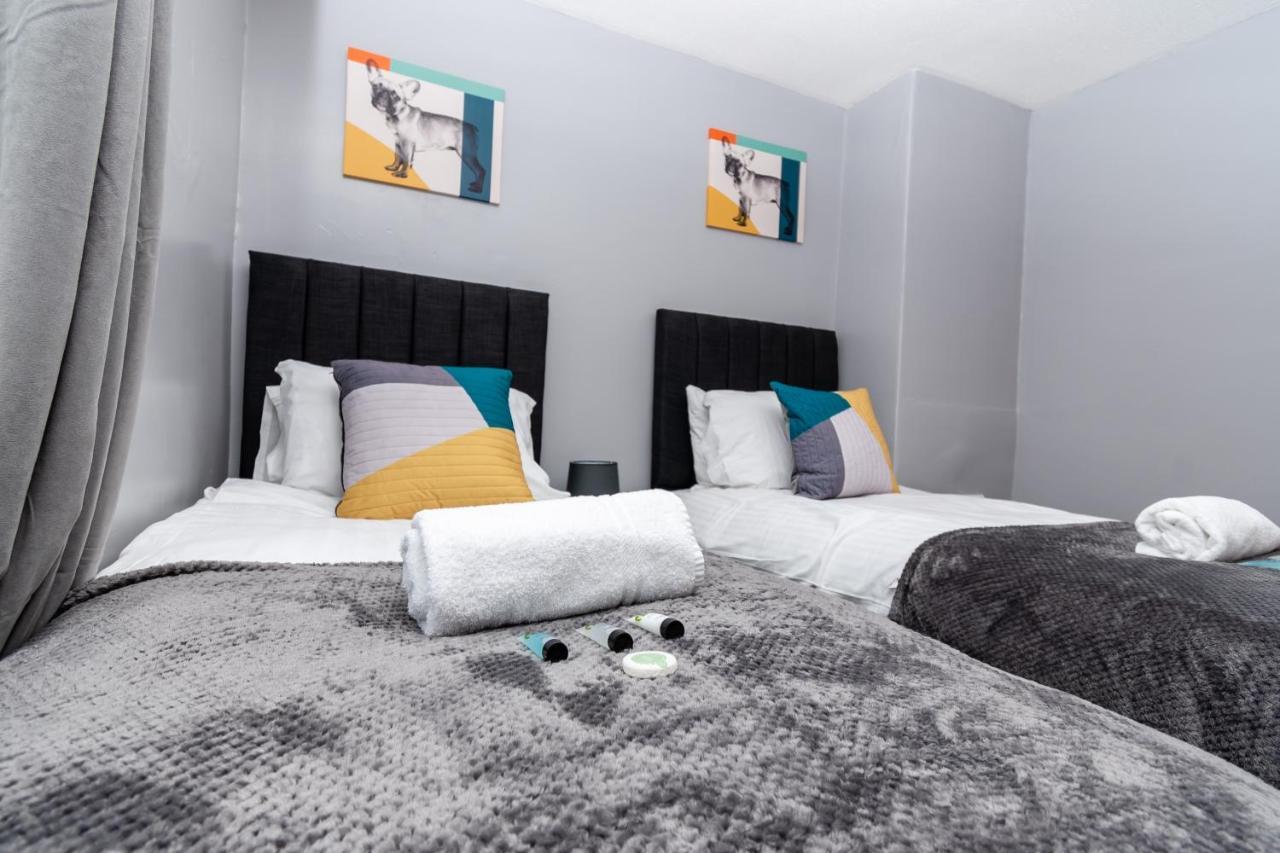 Greenbourne - 4 Bedrooms Sleeps 8 Free Parking Gateshead Exteriör bild